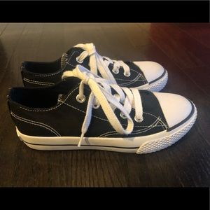 Girls Airwalk fashion tennis shoes